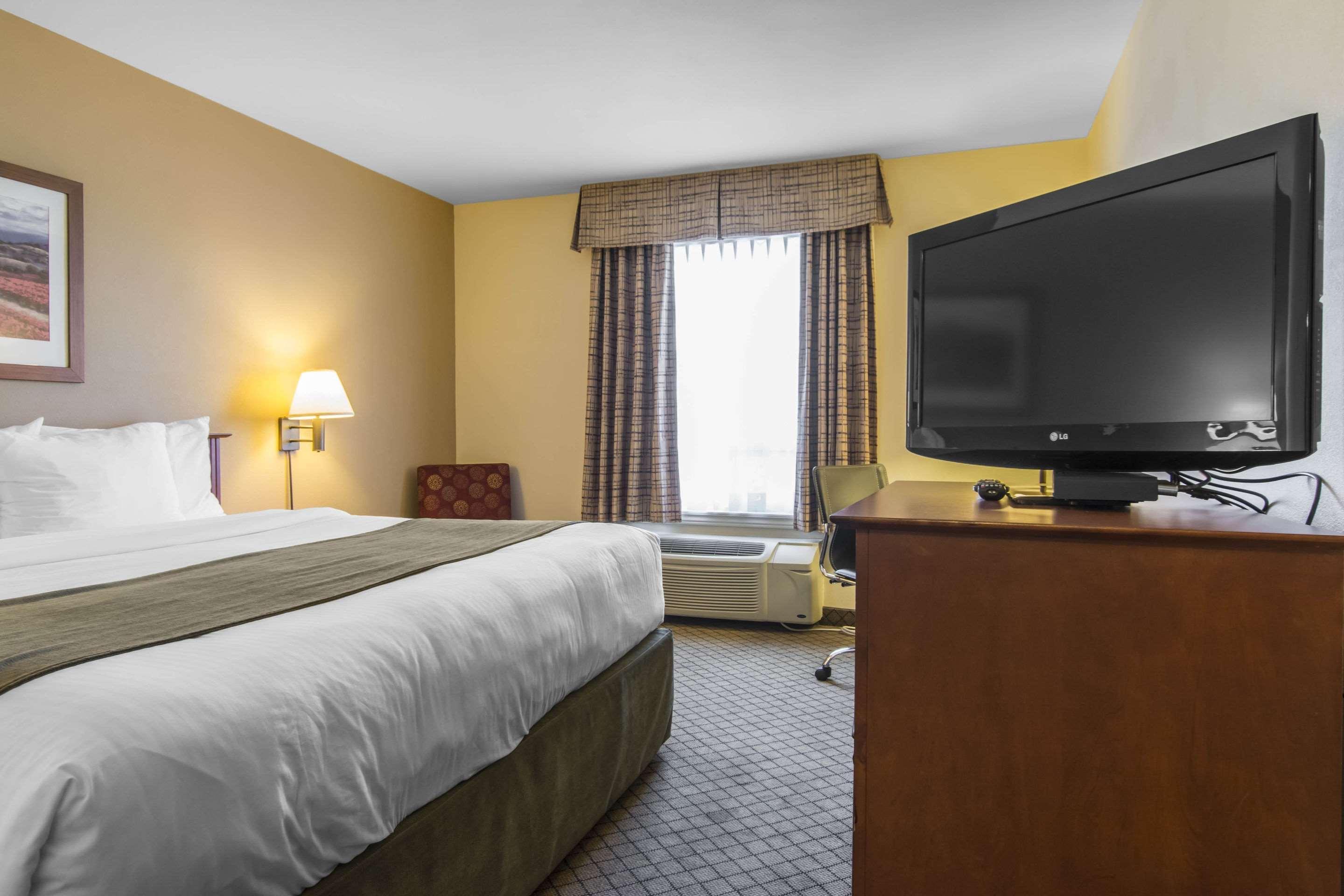 Quality Inn Airport Moncton Extérieur photo