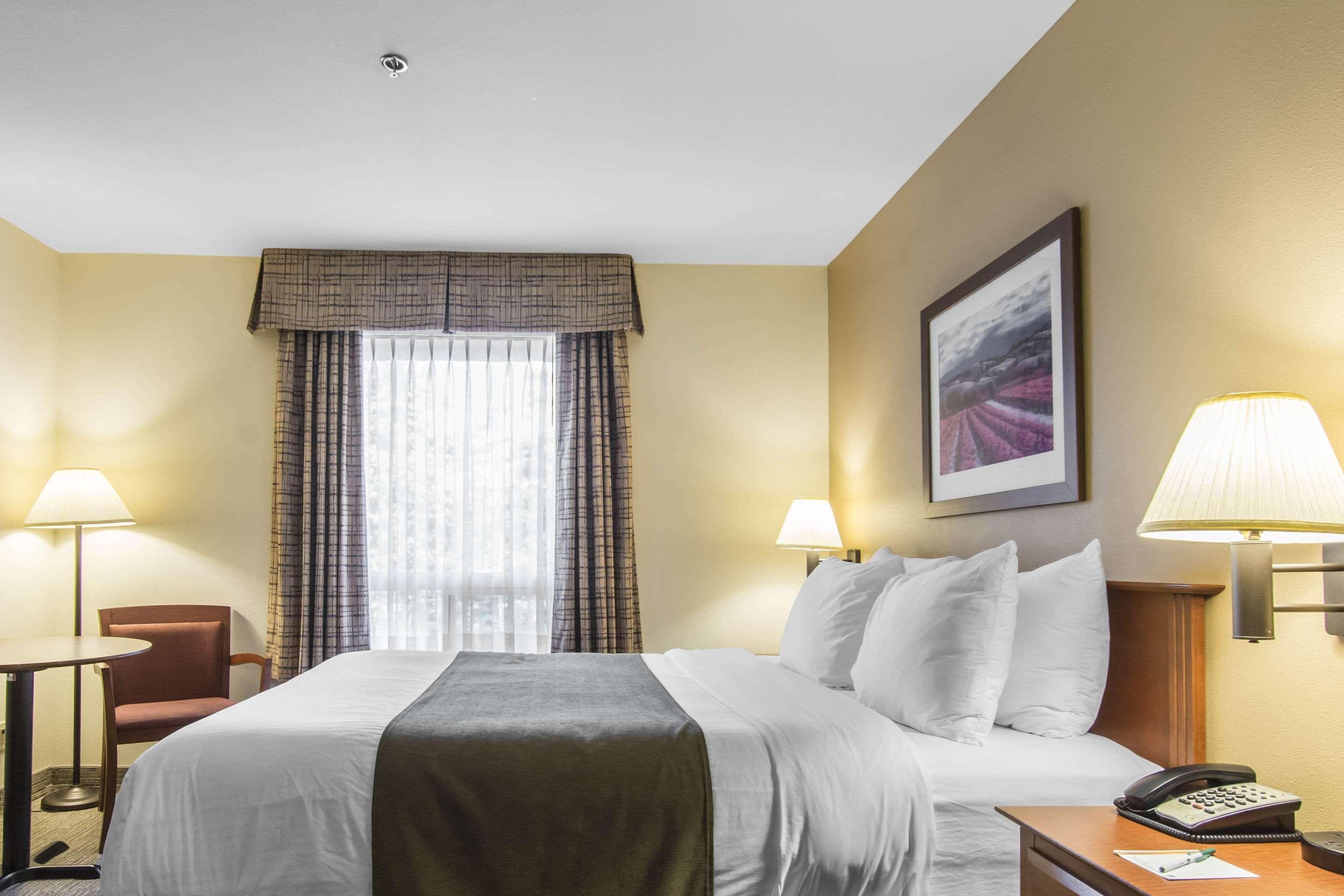 Quality Inn Airport Moncton Extérieur photo