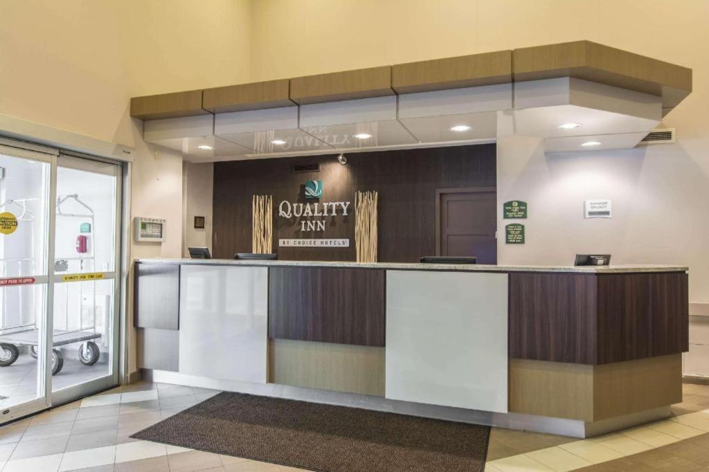 Quality Inn Airport Moncton Extérieur photo
