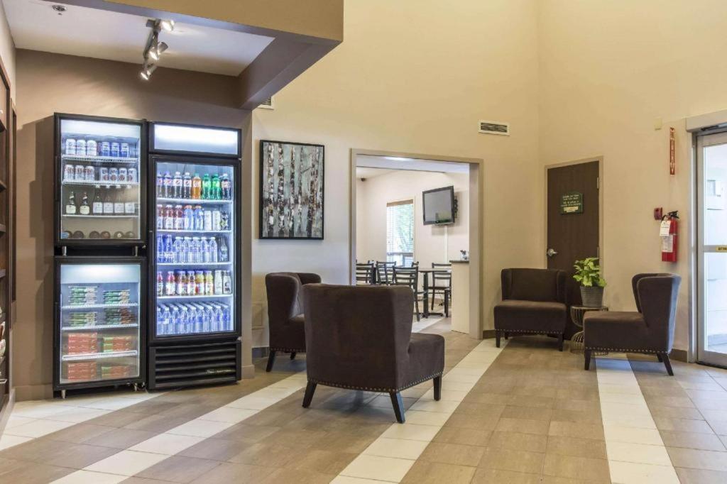 Quality Inn Airport Moncton Extérieur photo
