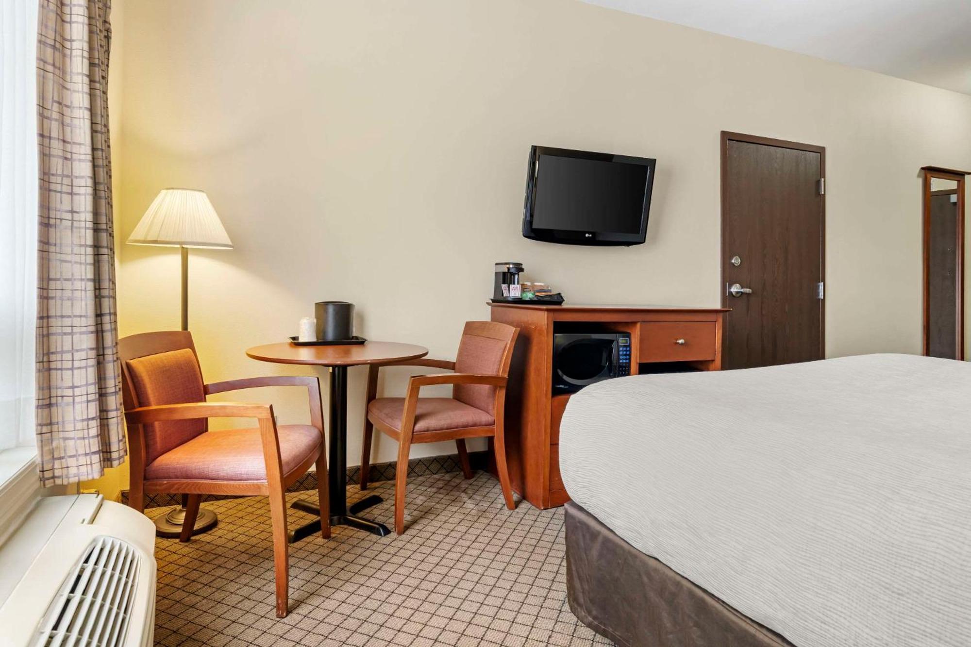 Quality Inn Airport Moncton Extérieur photo