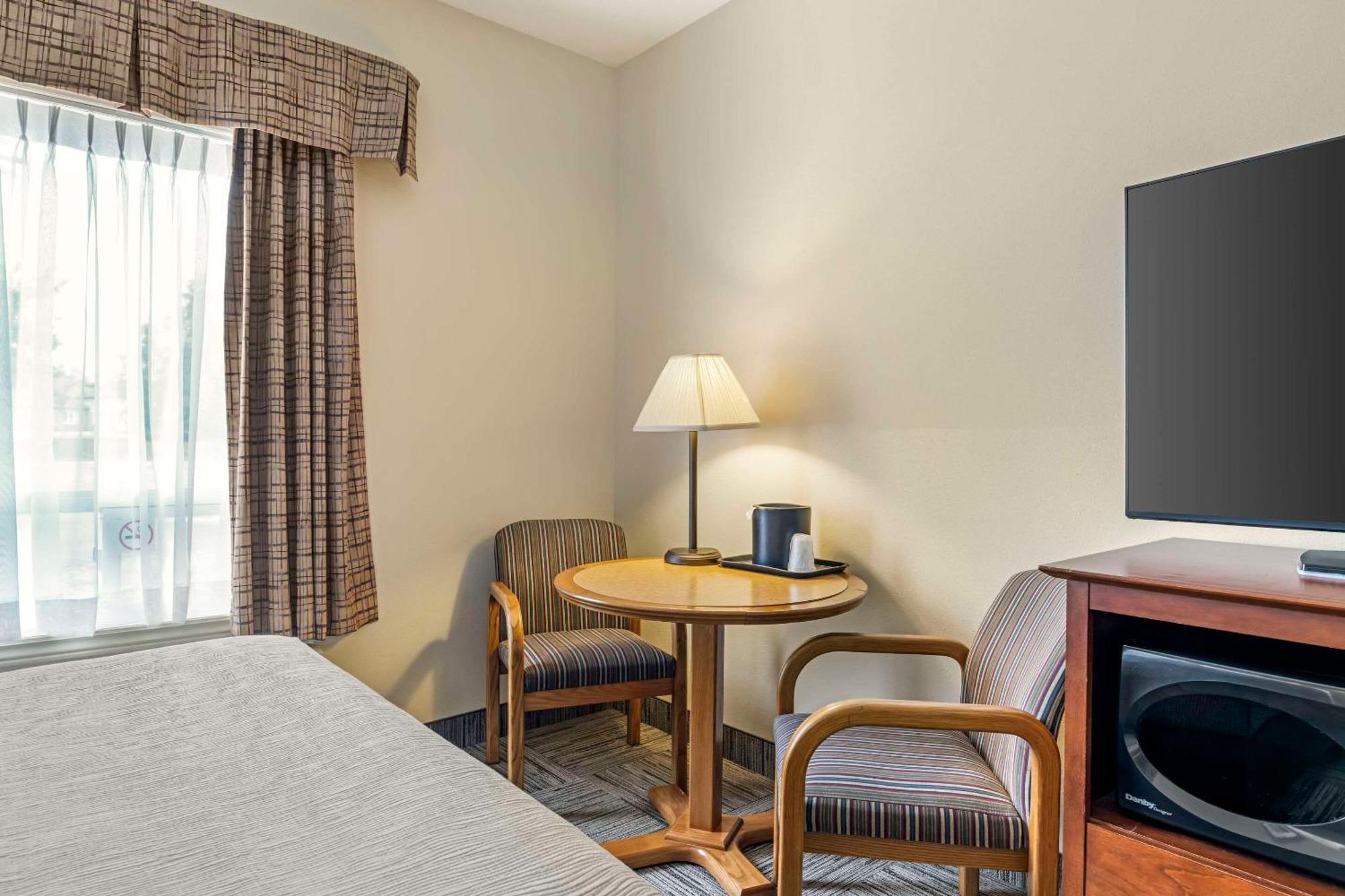 Quality Inn Airport Moncton Extérieur photo