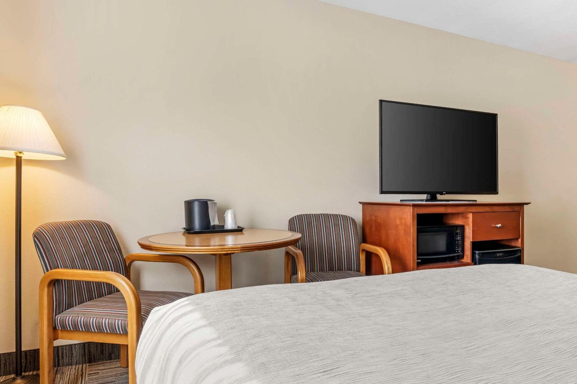 Quality Inn Airport Moncton Extérieur photo